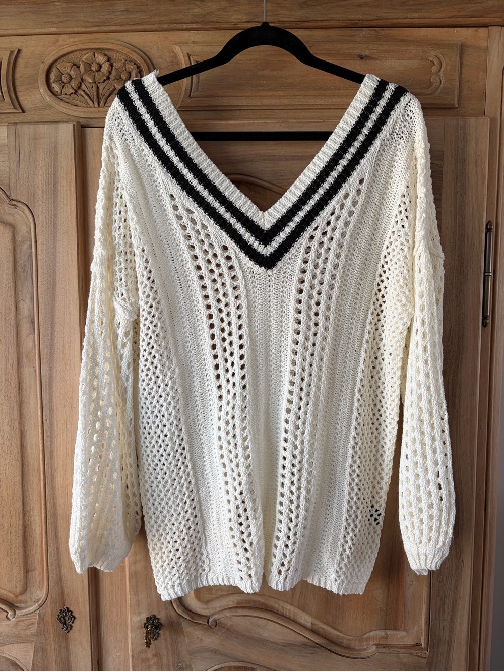Vici Cream V-Neck Open Knit Sweater with Black Stripe Detail size L